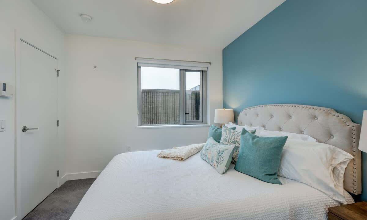 Photo of Bedroom in Downtown Victoria