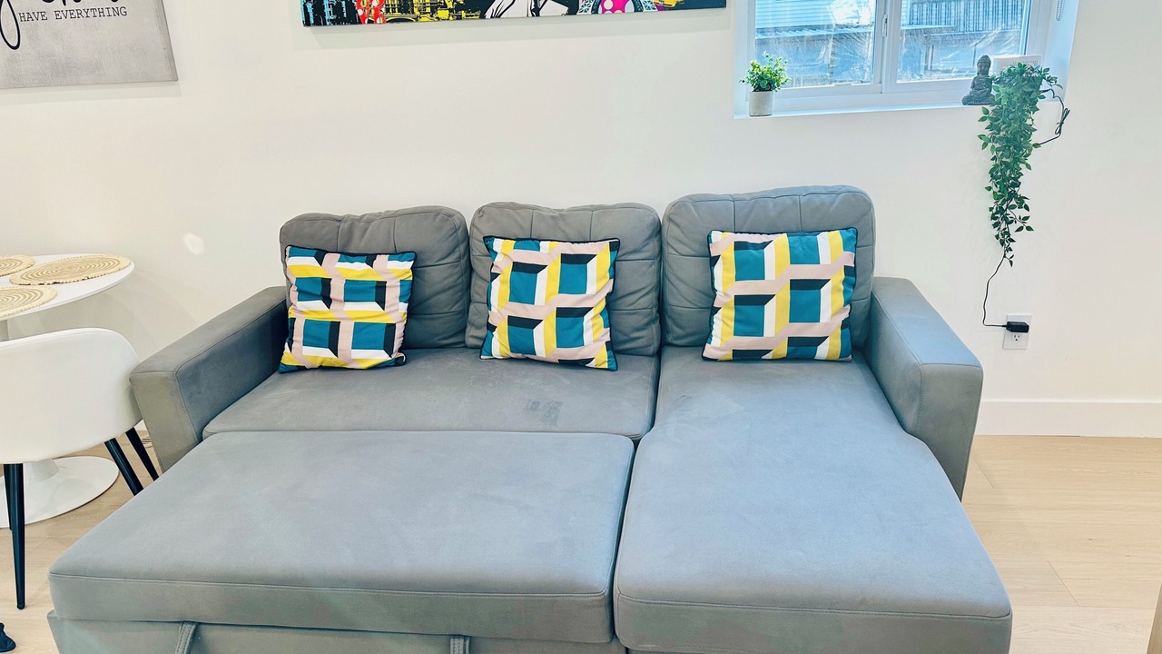 Photo of Livingroom in East Clayton