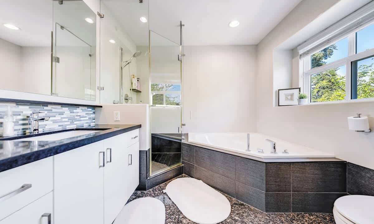 Photo of Bathroom in Marpole