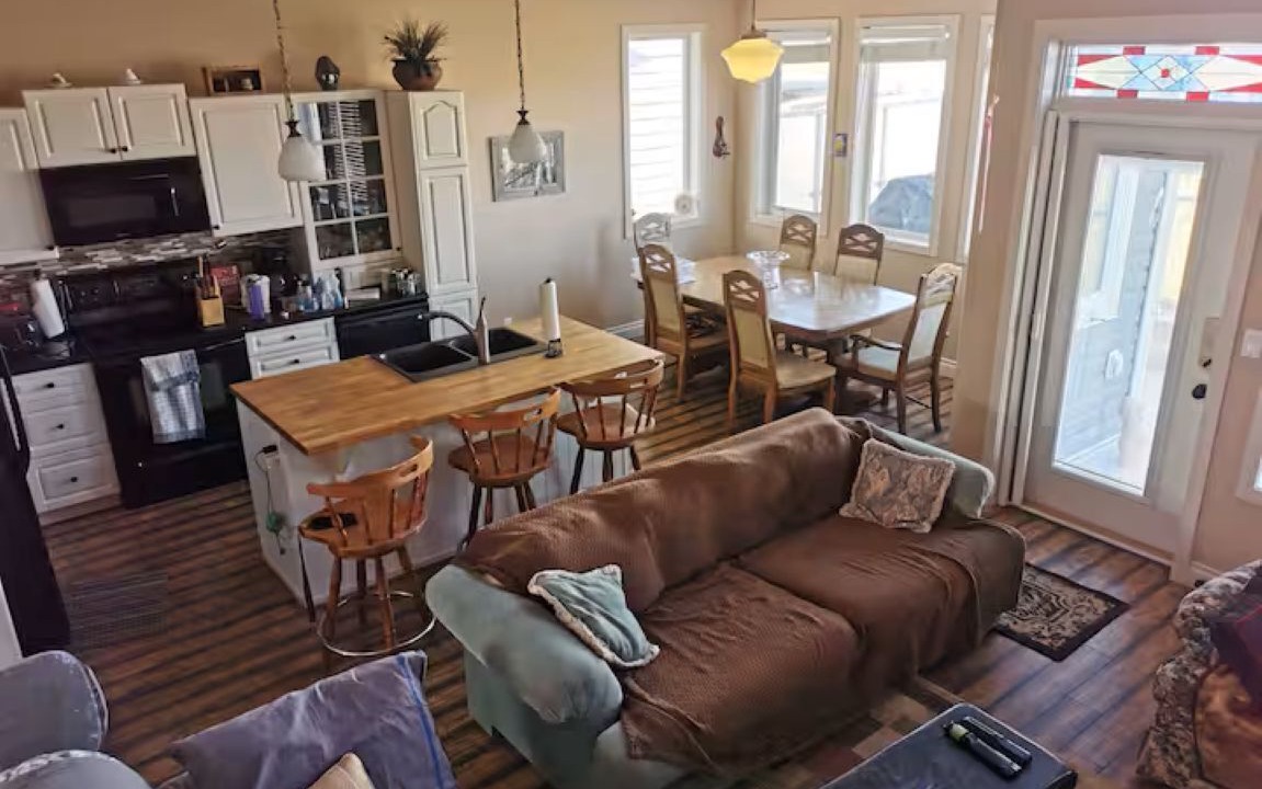Photo of Livingroom in Vulcan County
