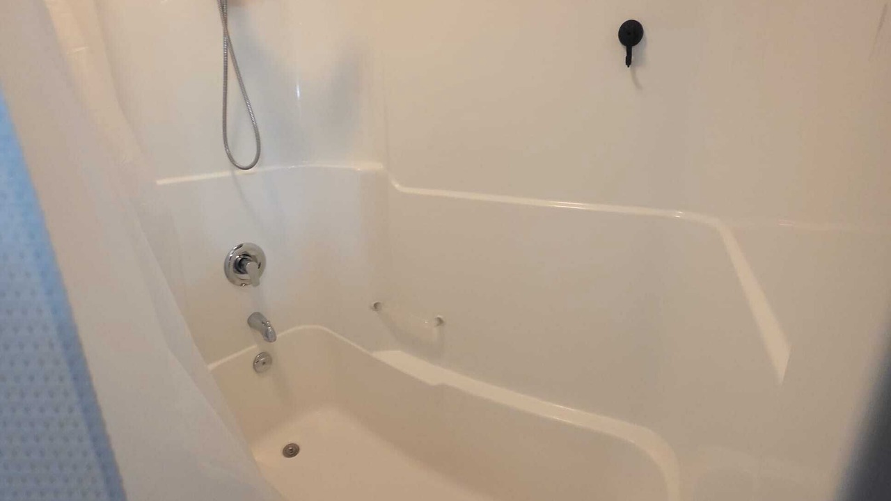 Photo of Bathroom in Fox Creek