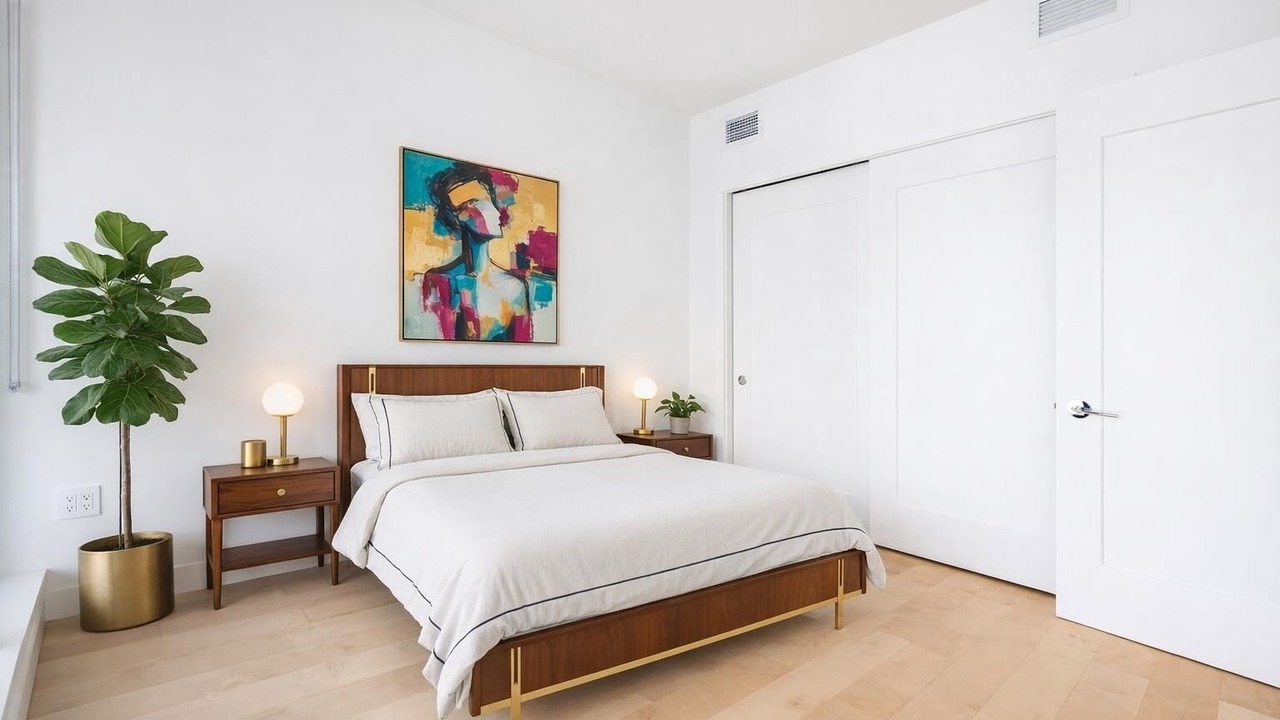 Photo of Bedroom in Central Lonsdale