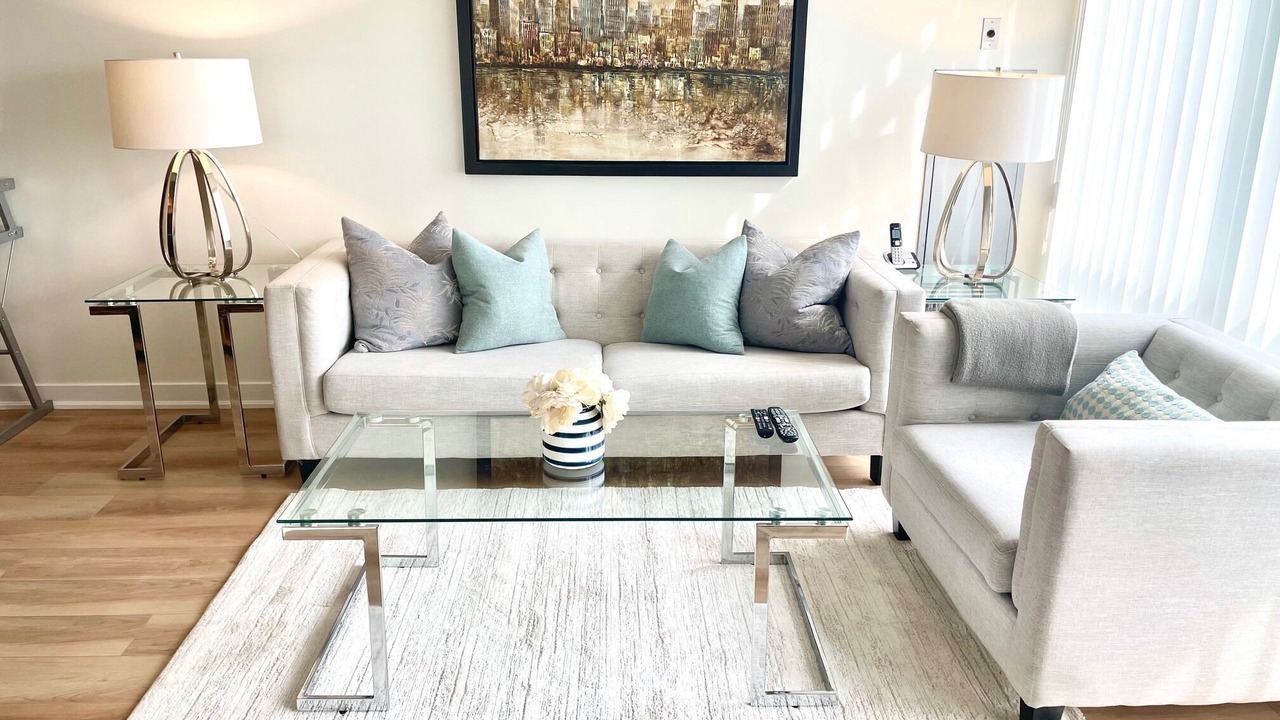 Photo of Livingroom in Toronto Entertainment District