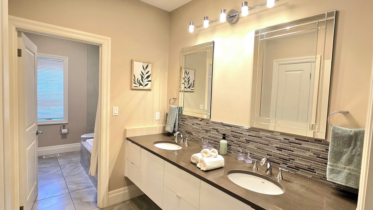 Photo of Bathroom in Doon South