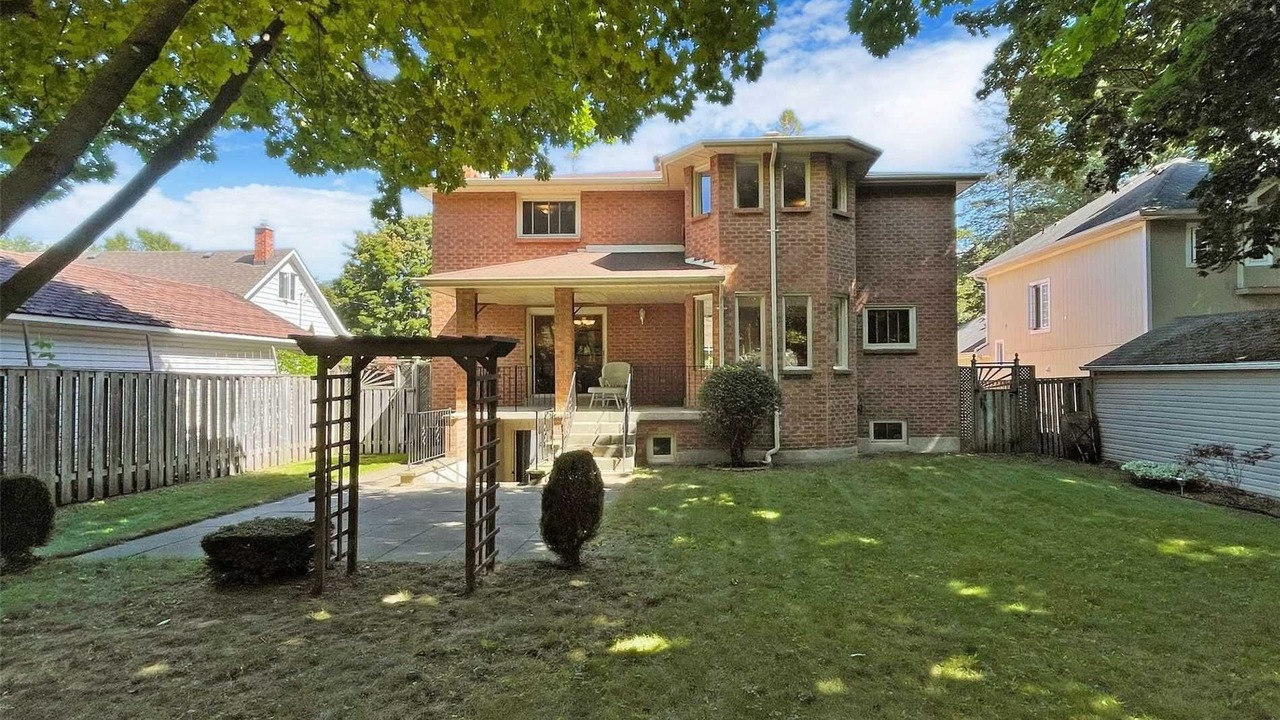 Photo of Outdoor in West Hill