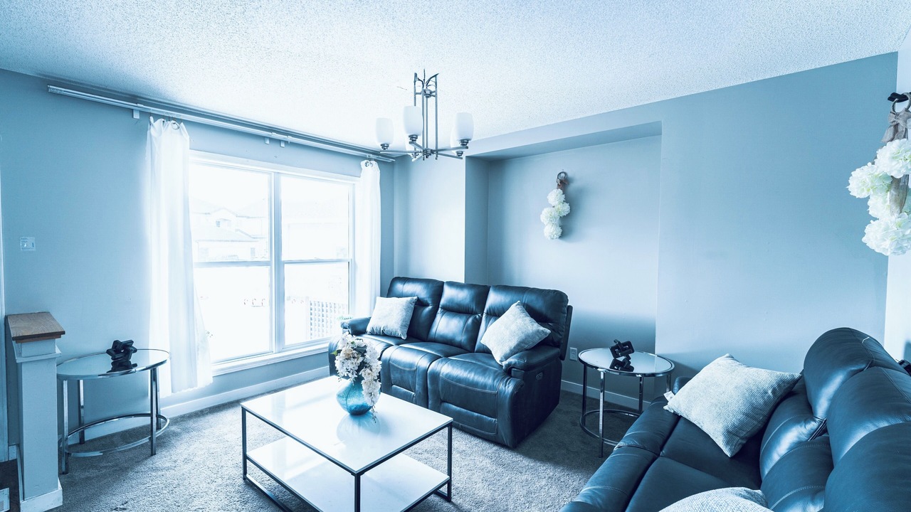 Photo of Livingroom in Transcona