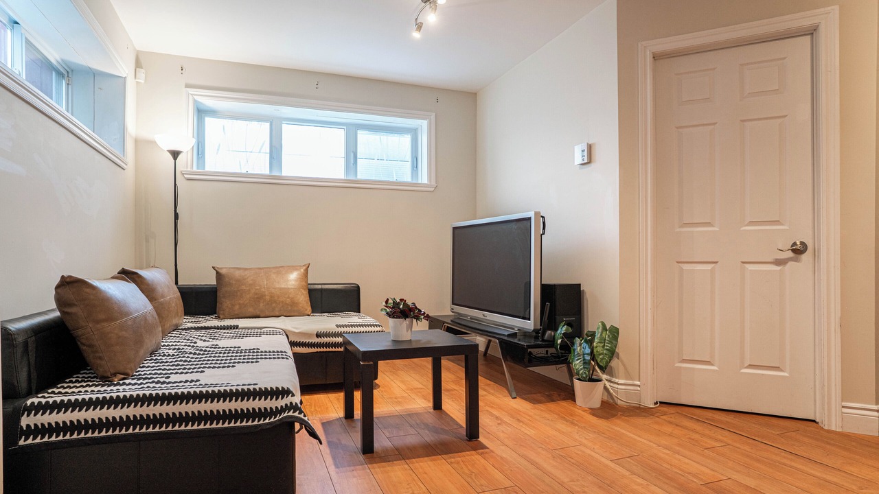 Photo of Livingroom in Brossard