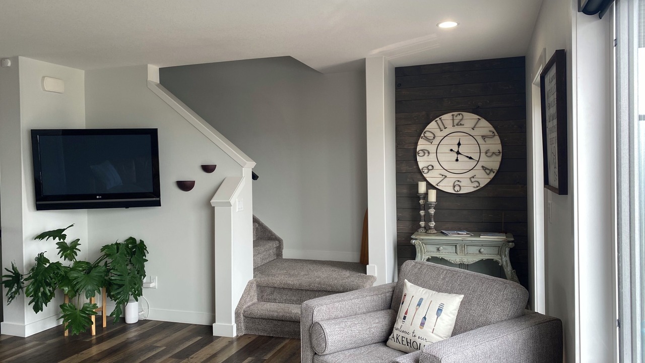Photo of Livingroom in Sylvan Lake