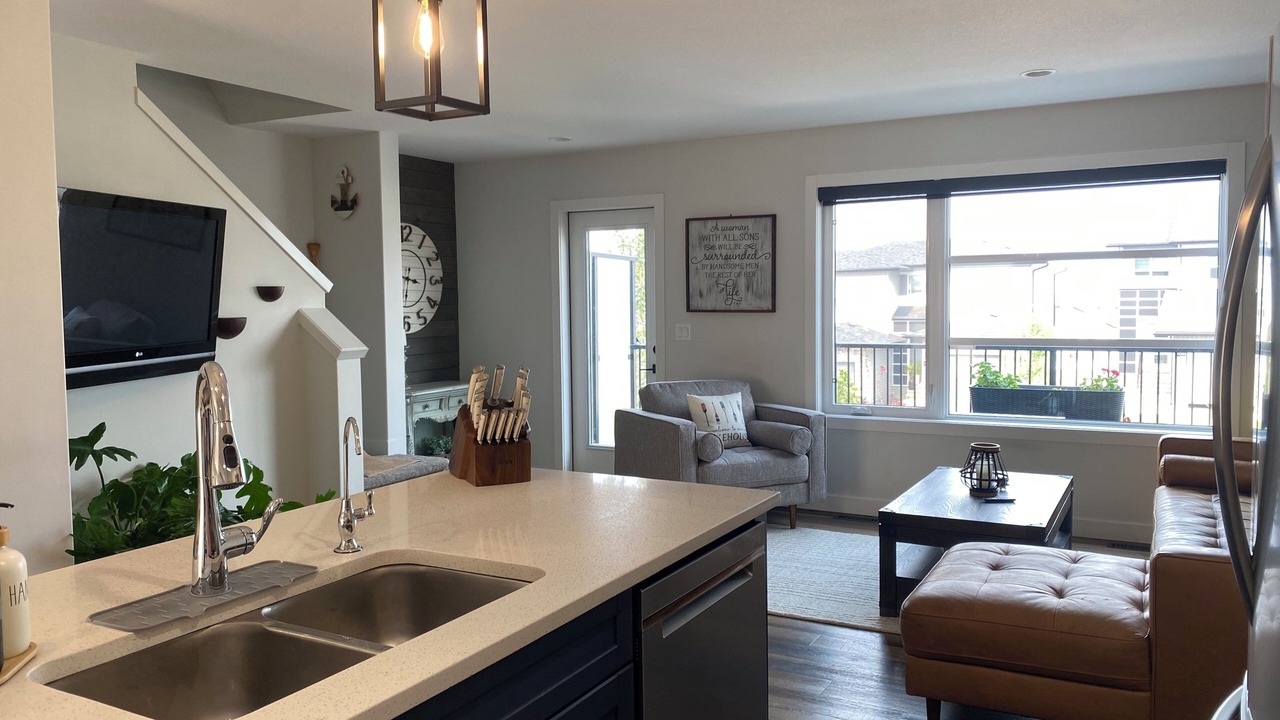 Photo of Livingroom in Sylvan Lake