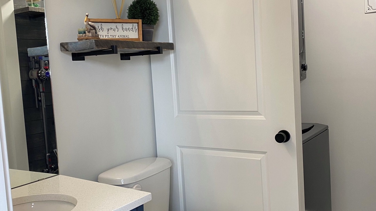 Photo of Bathroom in Sylvan Lake