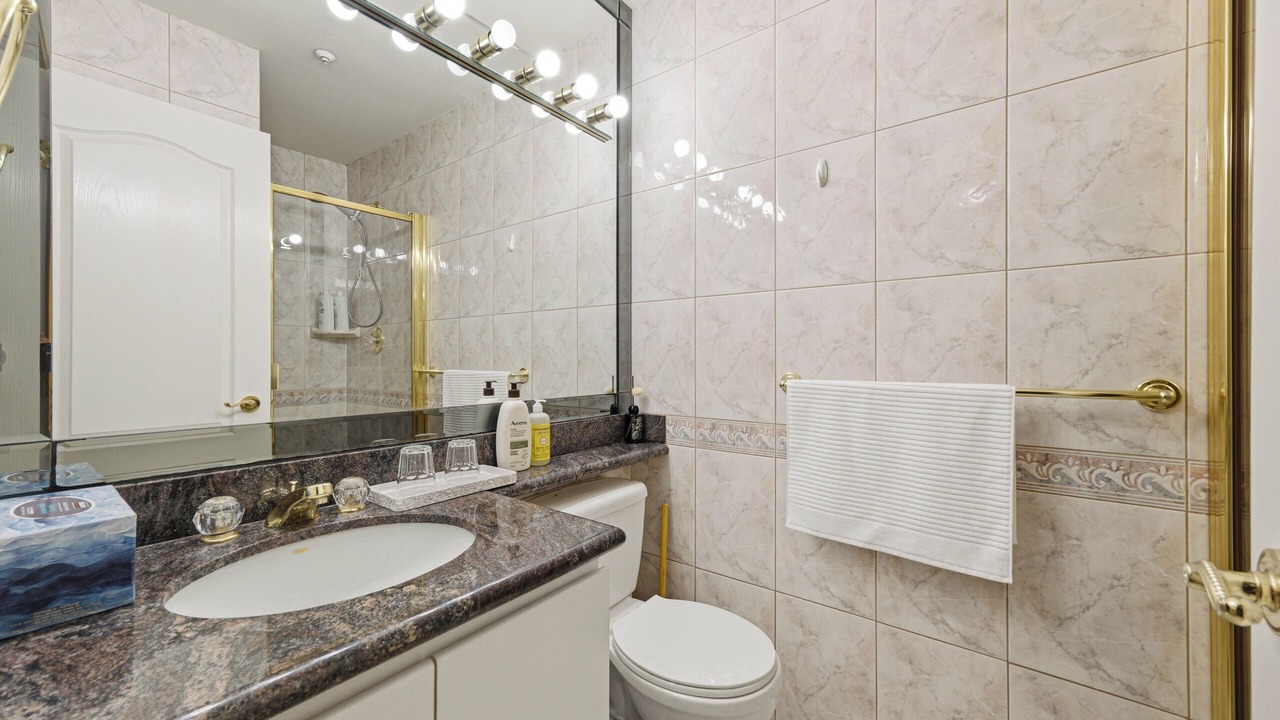 Photo of Bathroom in Arbutus Ridge