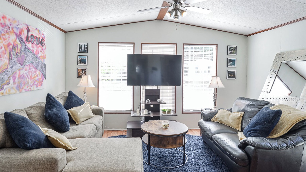 Photo of Livingroom in Washago