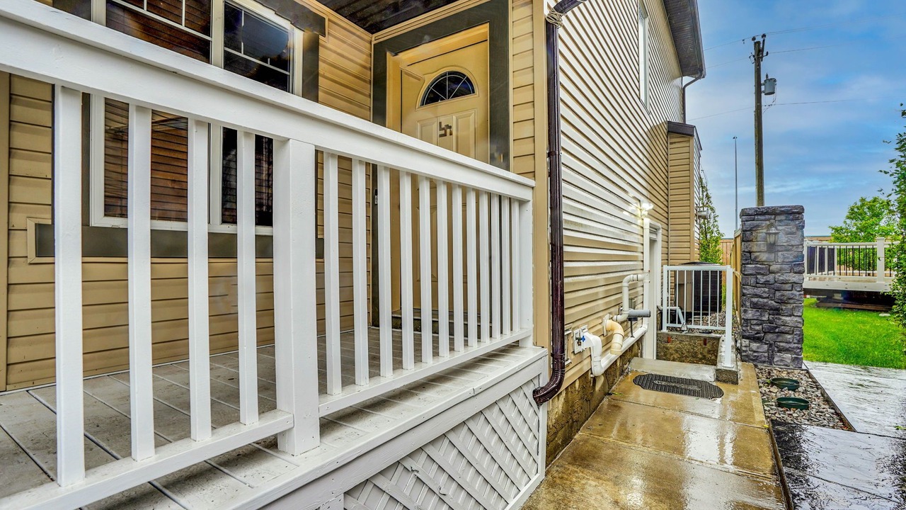 Photo of Patio Balcony in Southeast Calgary