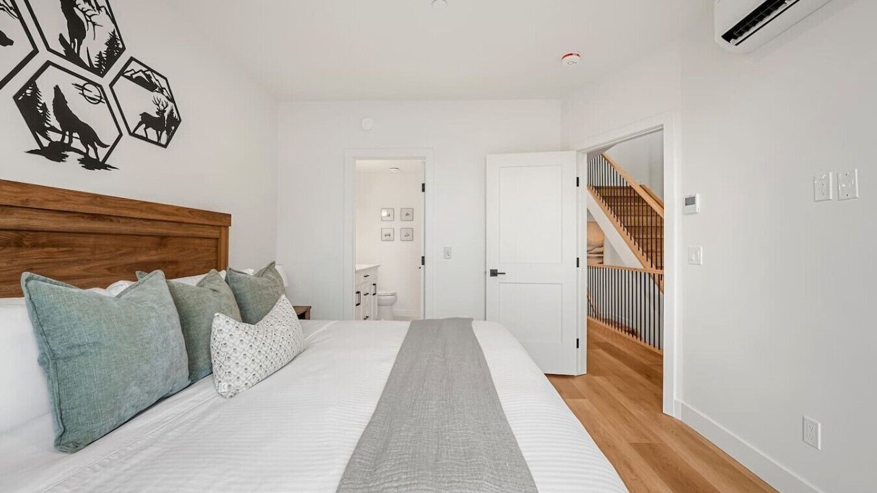 Photo of Bedroom in East Kootenay