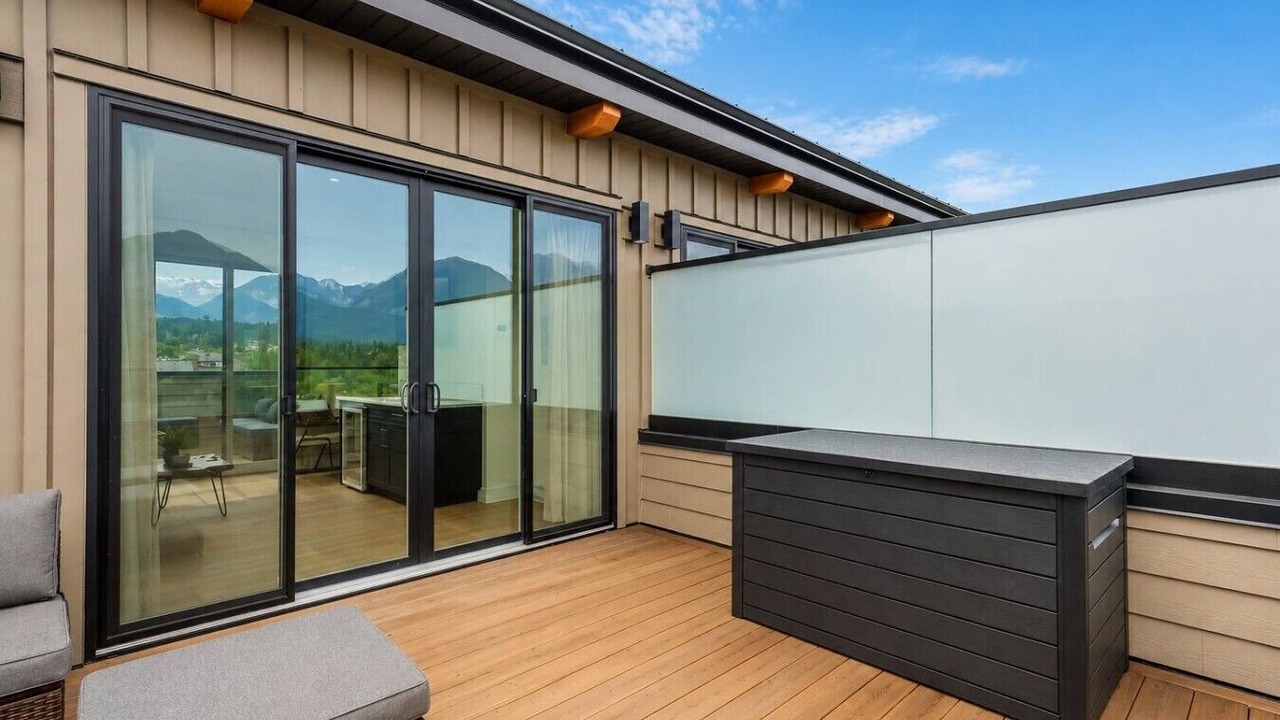 Photo of Patio Balcony in East Kootenay