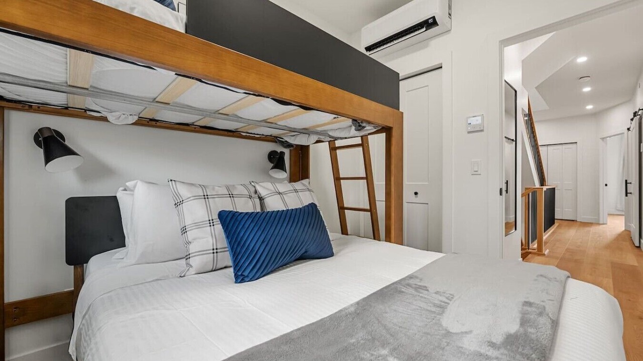 Photo of Bedroom in East Kootenay