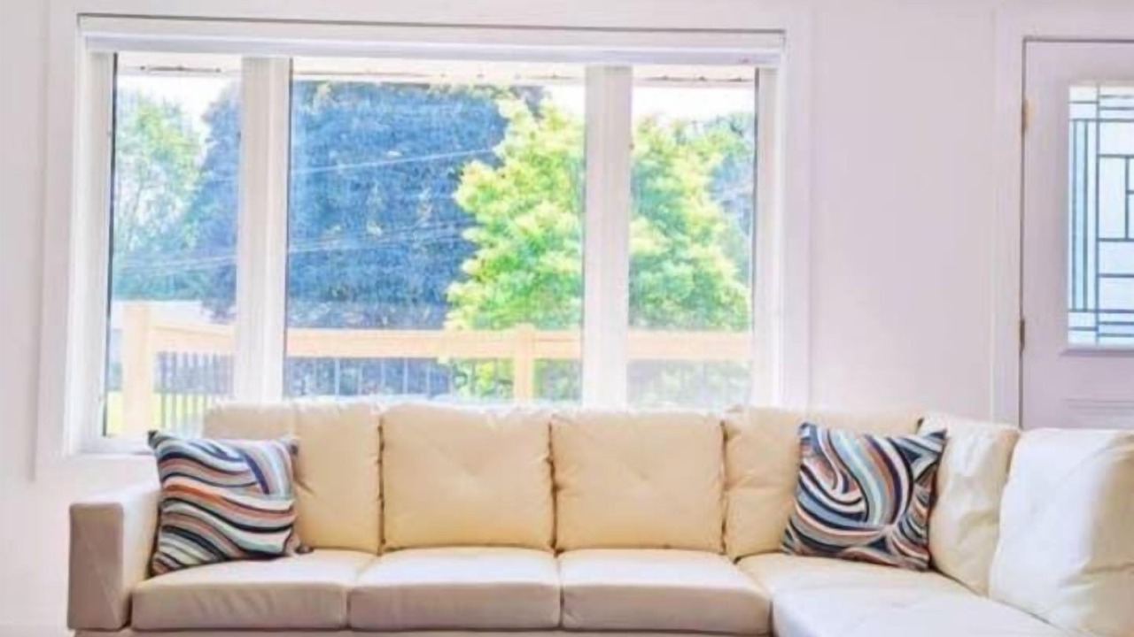 Photo of Livingroom in Bayridge West