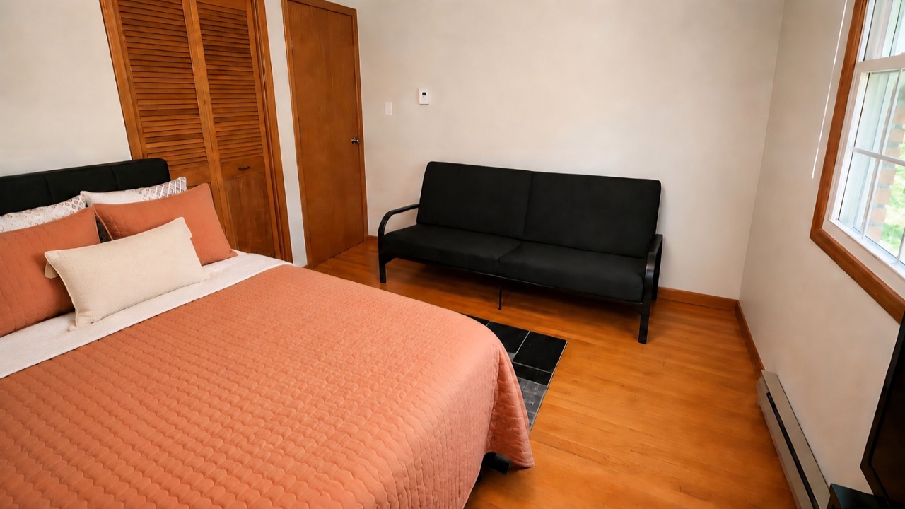 Photo of Bedroom in Kincardine