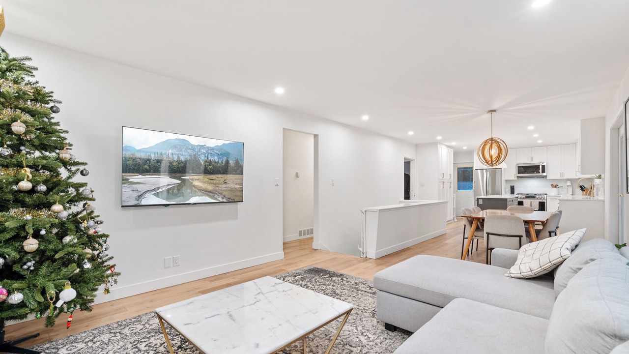 Photo of Livingroom in Upper Lonsdale