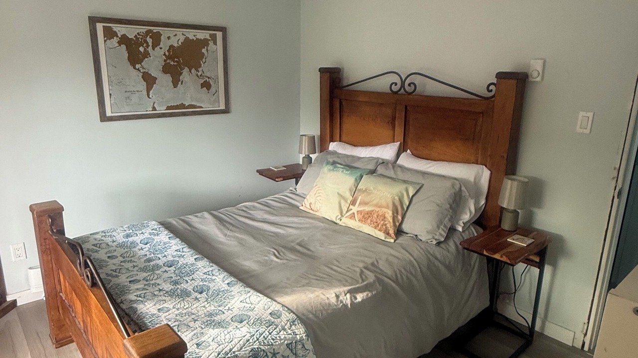 Photo of Bedroom in Campbell River