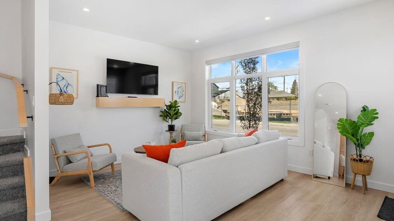 Photo of Livingroom in Southwest Calgary