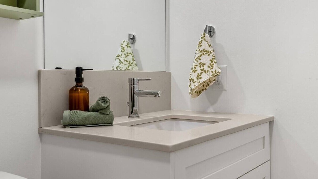 Photo of Bathroom in Crescent Heights