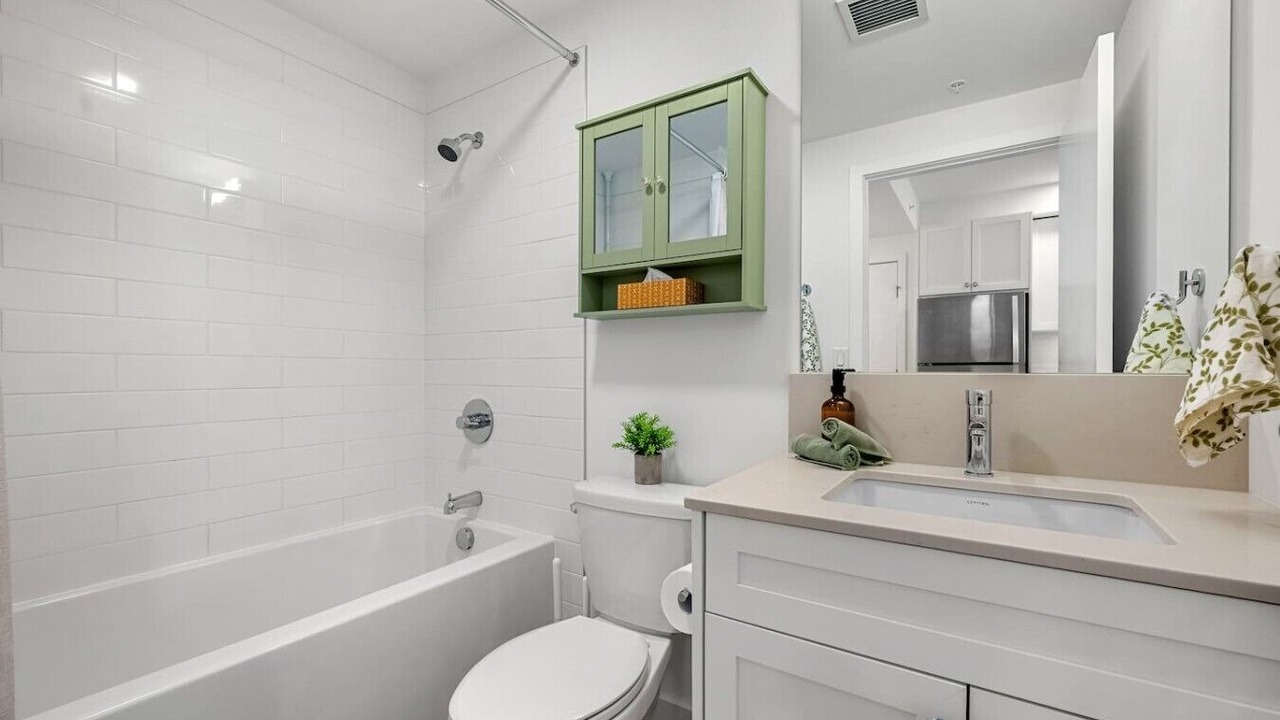 Photo of Bathroom in Crescent Heights