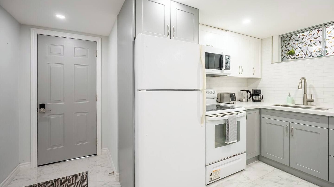 Photo of Kitchen in Bathurst Manor