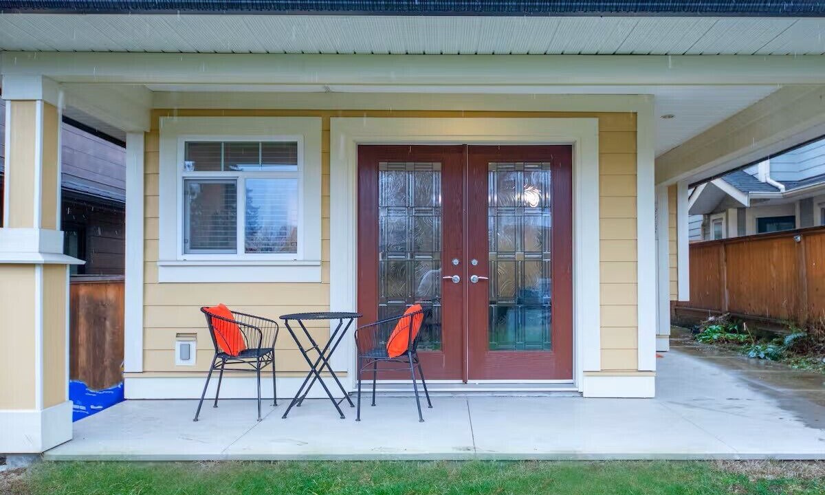 Photo of Outdoor in Central Lonsdale