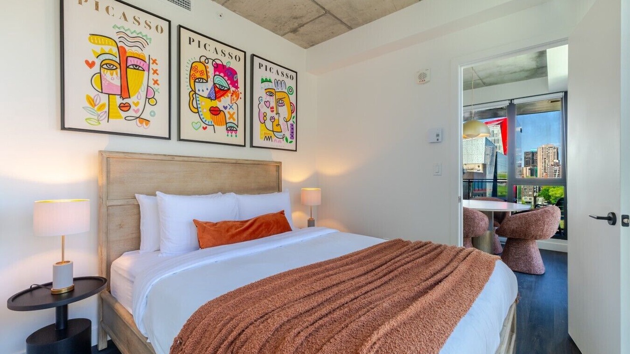 Photo of Bedroom in Quartier des Spectacles