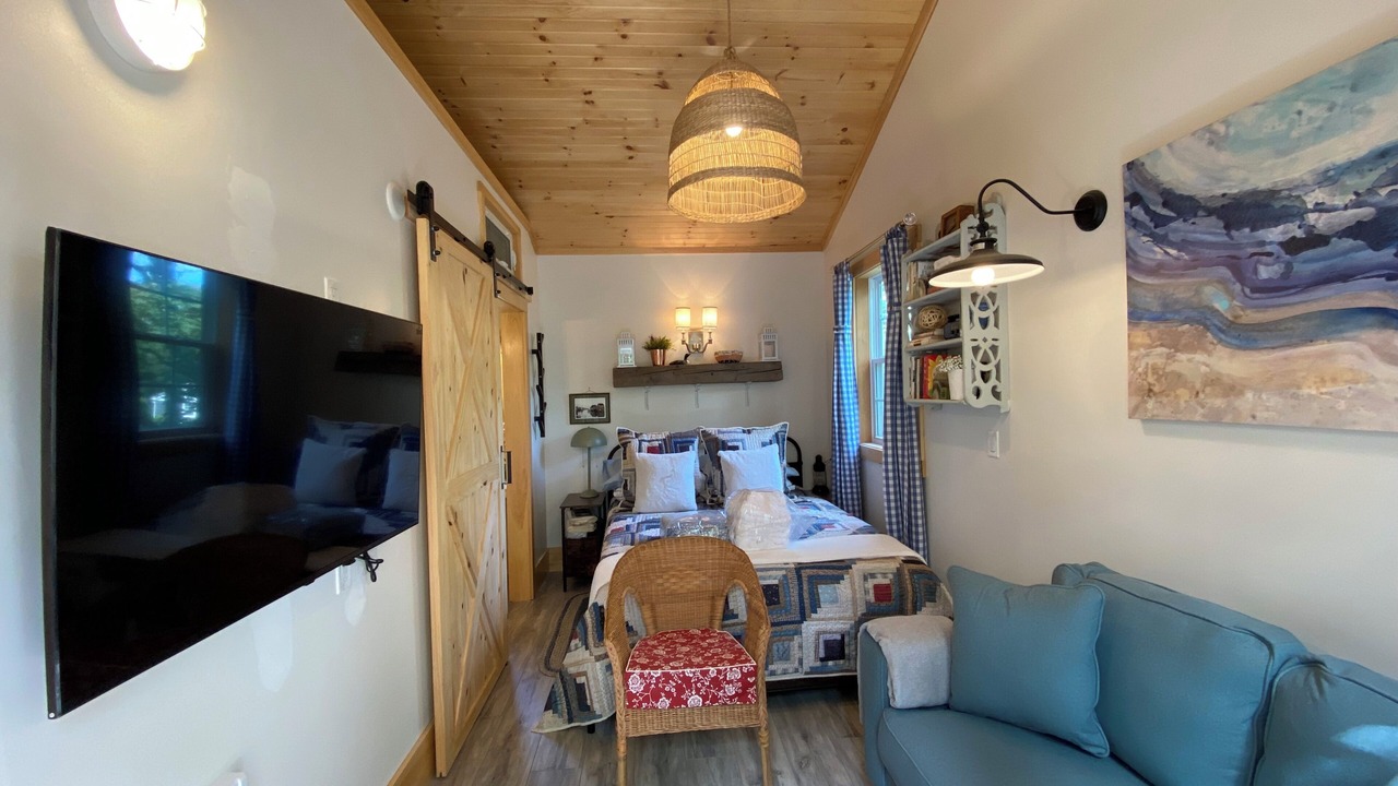 Photo of Bedroom in Shelburne