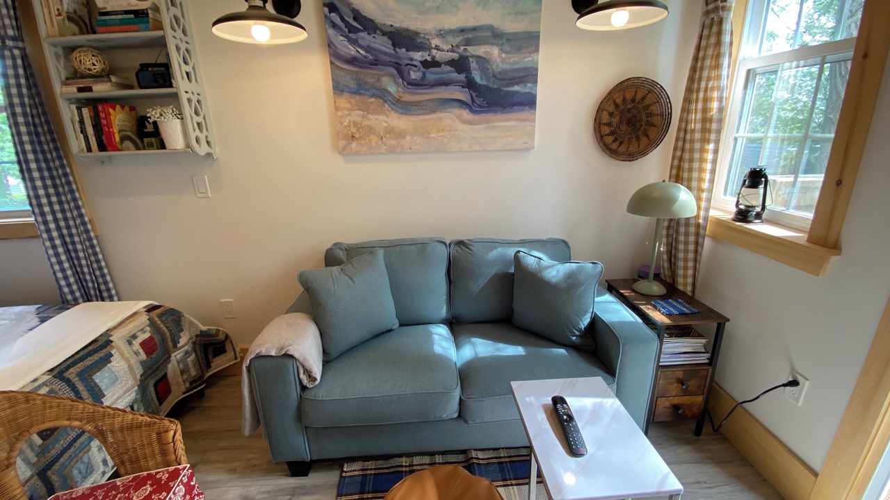 Photo of Livingroom in Shelburne