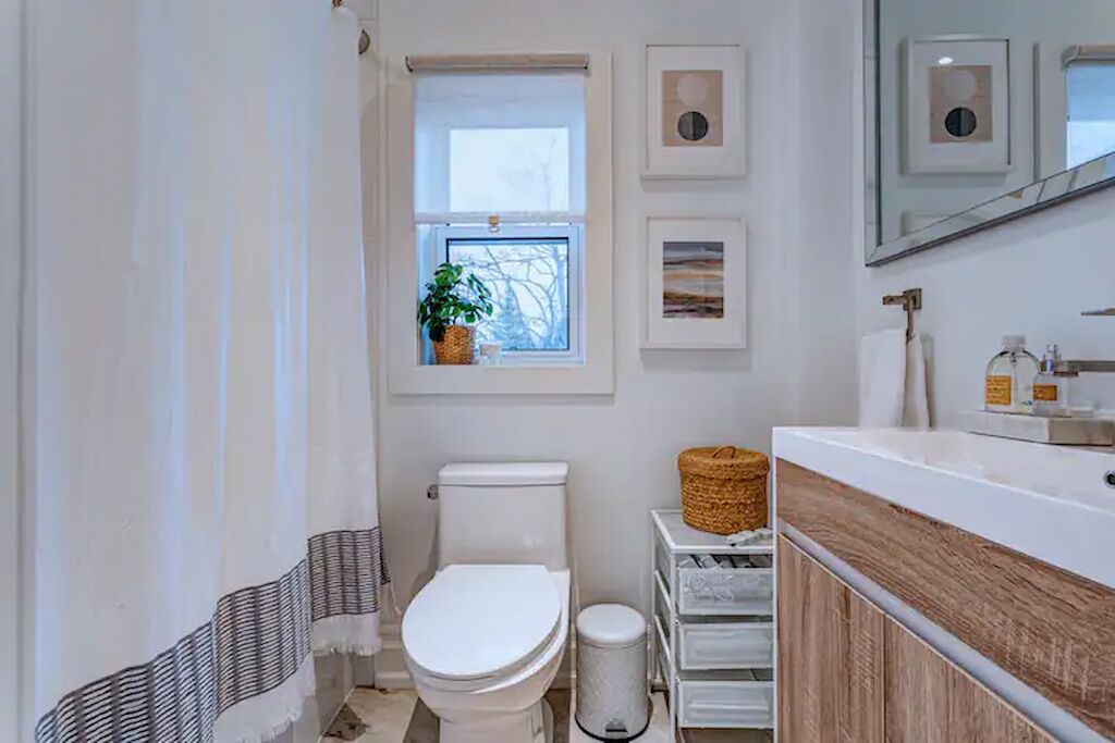 Photo of Bathroom in Oakwood Village