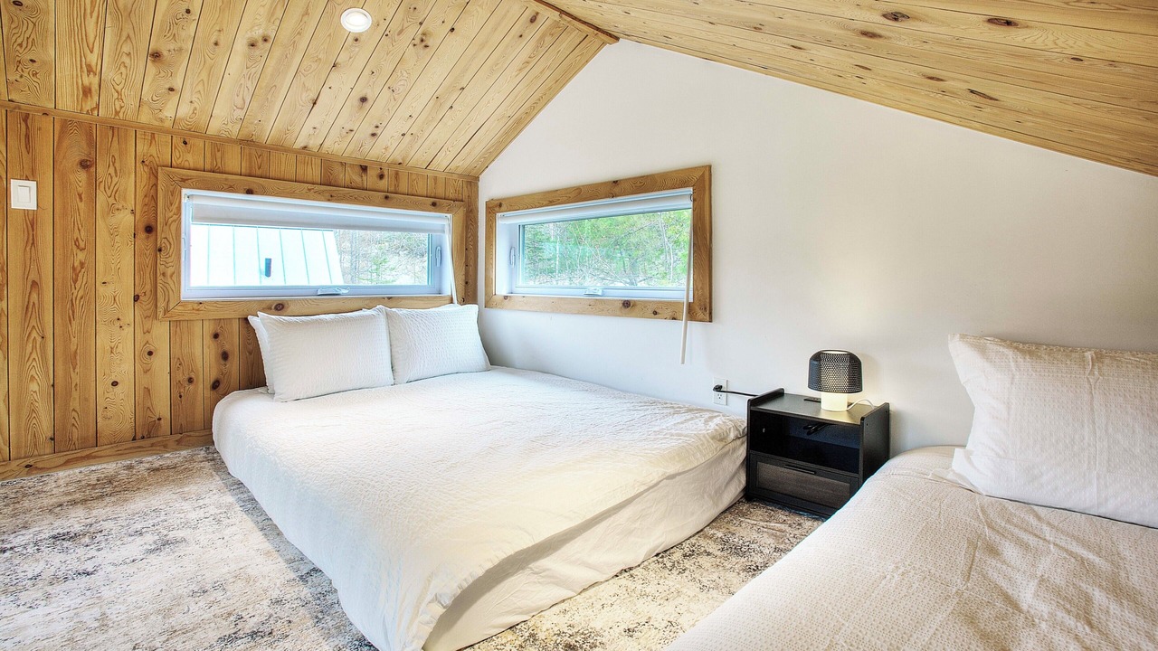Photo of Bedroom in Sainte-Marguerite-du-Lac-Masson
