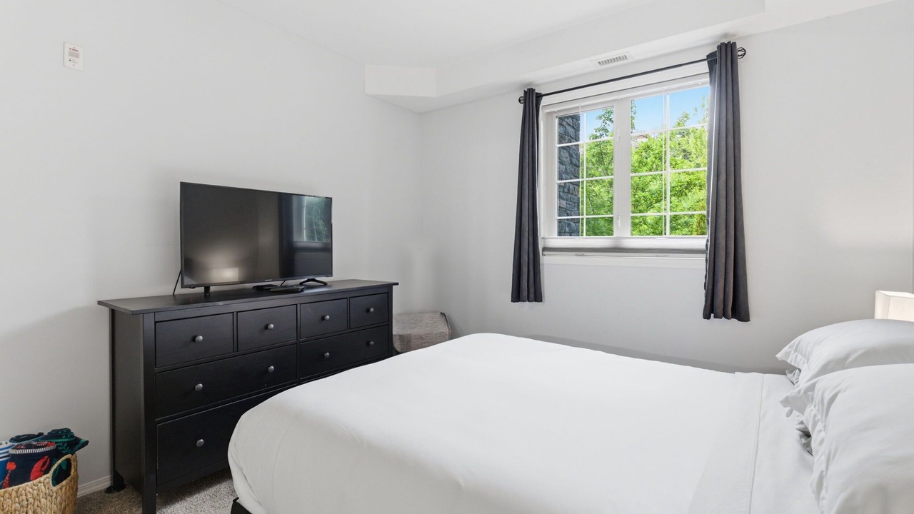 Photo of Bedroom in Quail Ridge