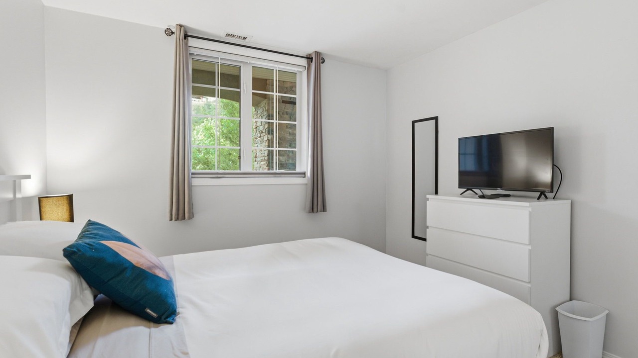Photo of Bedroom in Quail Ridge