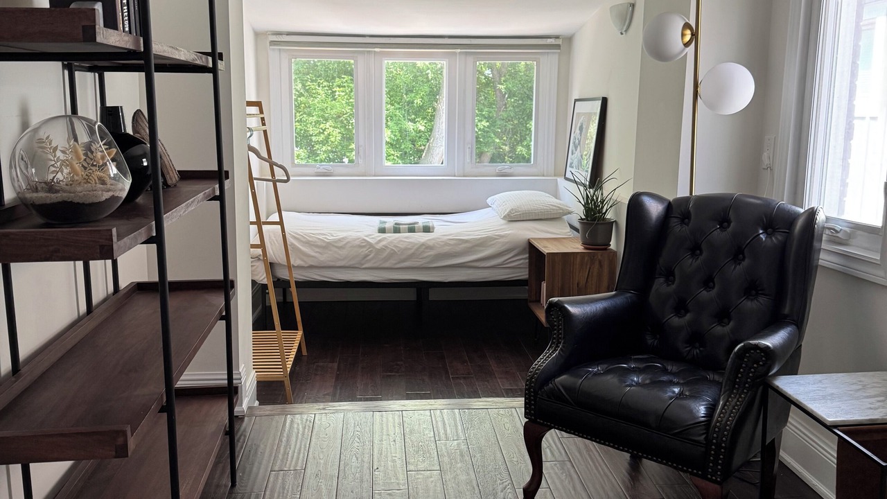 Photo of Bedroom in Greenwood - Coxwell