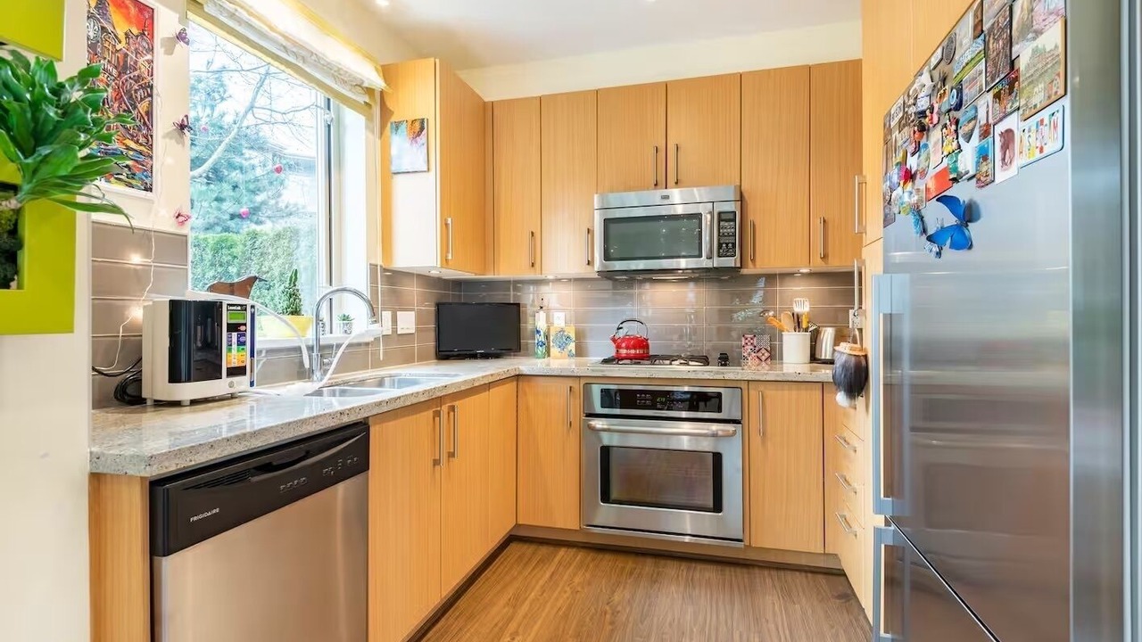 Photo of Kitchen in Central Lonsdale