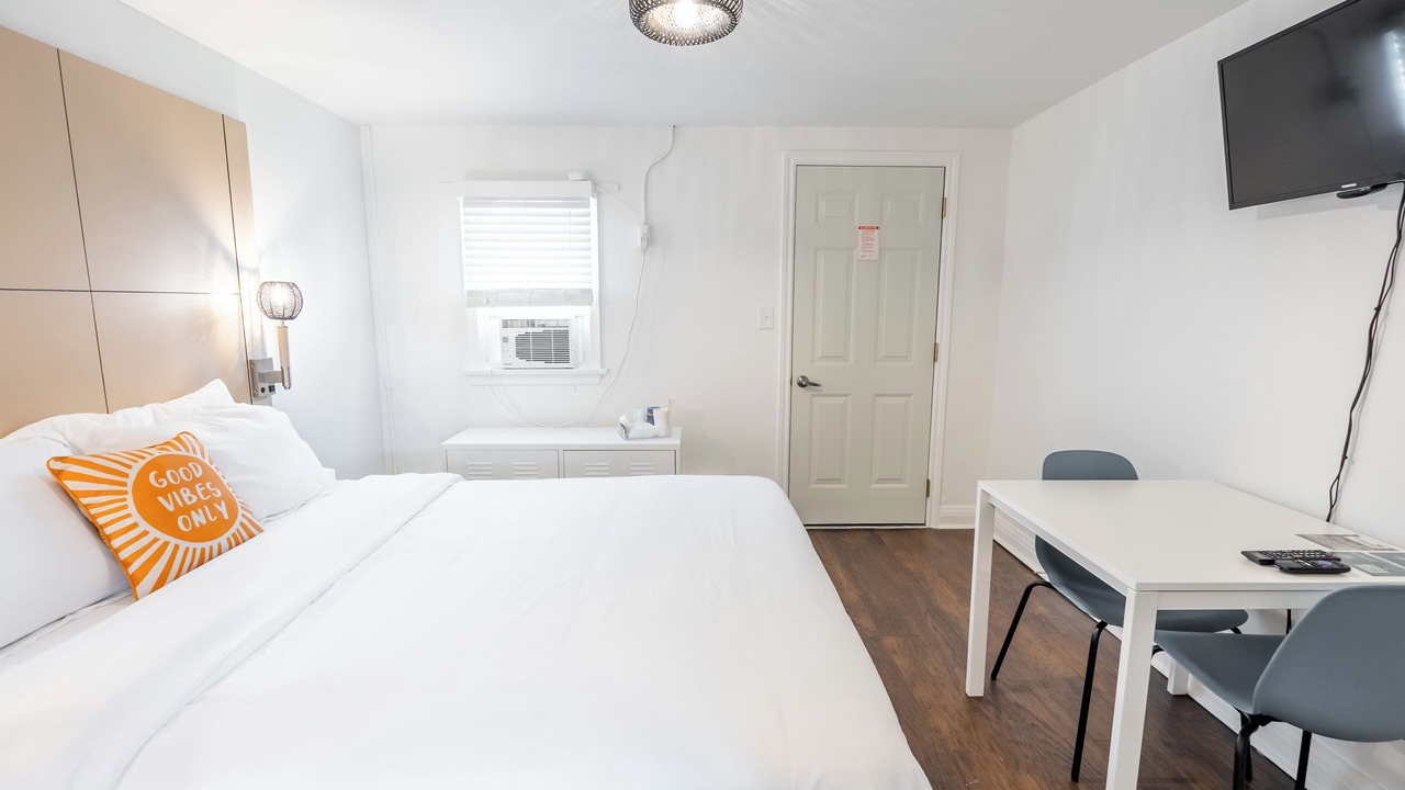 Photo of Bedroom in Lambton Shores