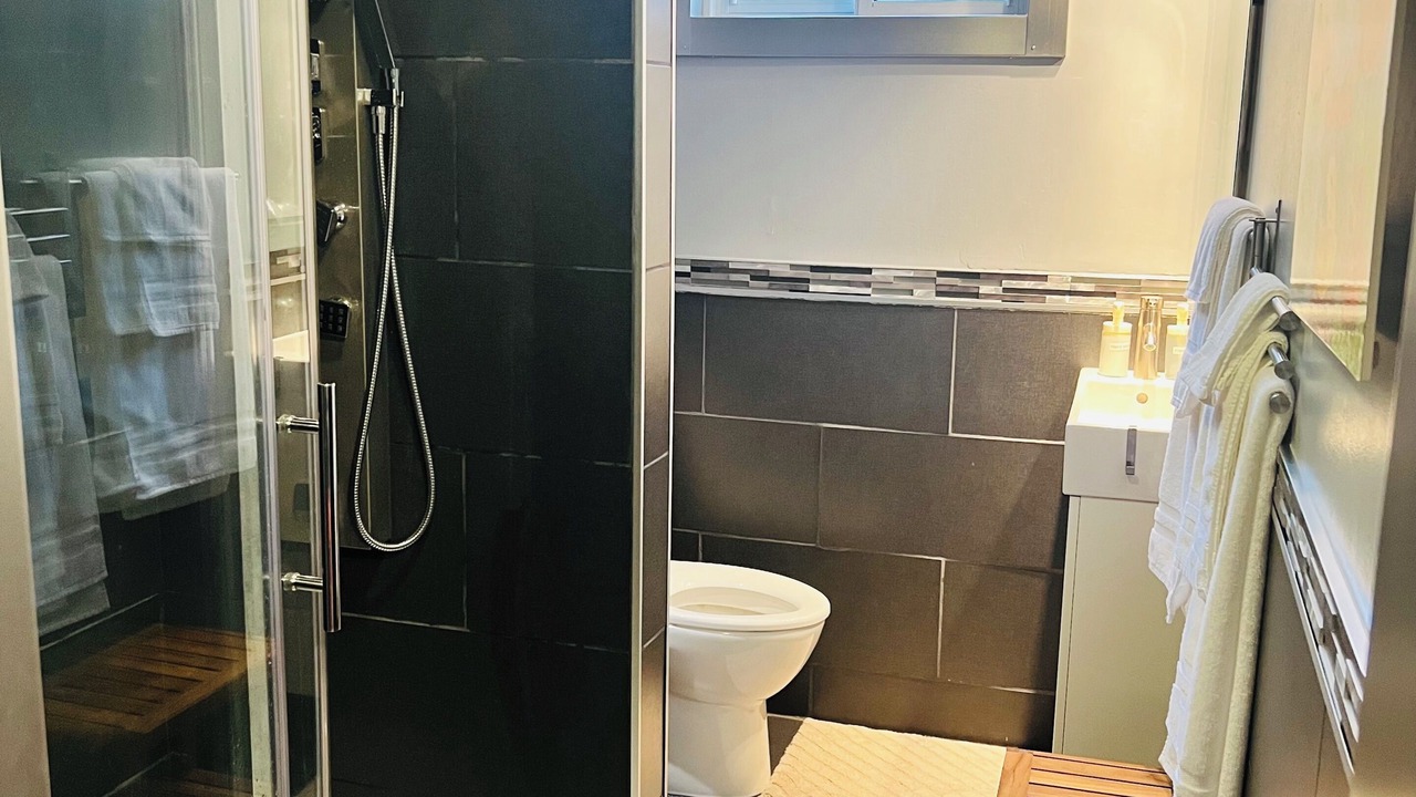 Photo of Bathroom in Port Weller West