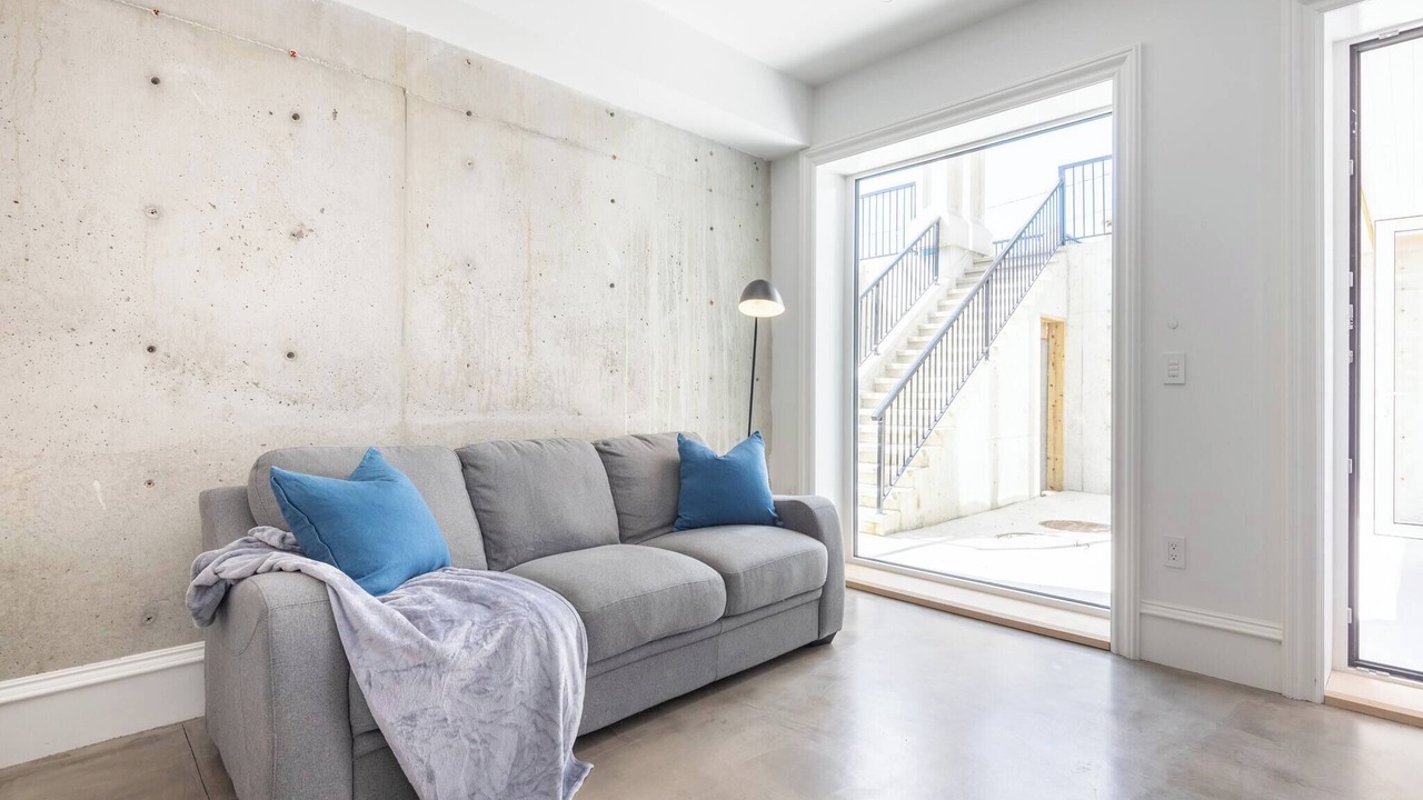 Photo of Livingroom in West Vancouver