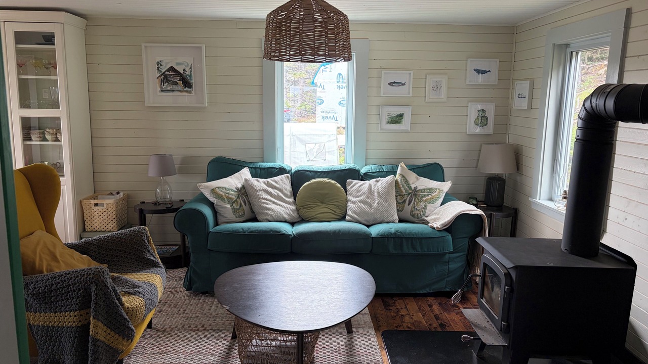 Photo of Livingroom in Salt Harbour