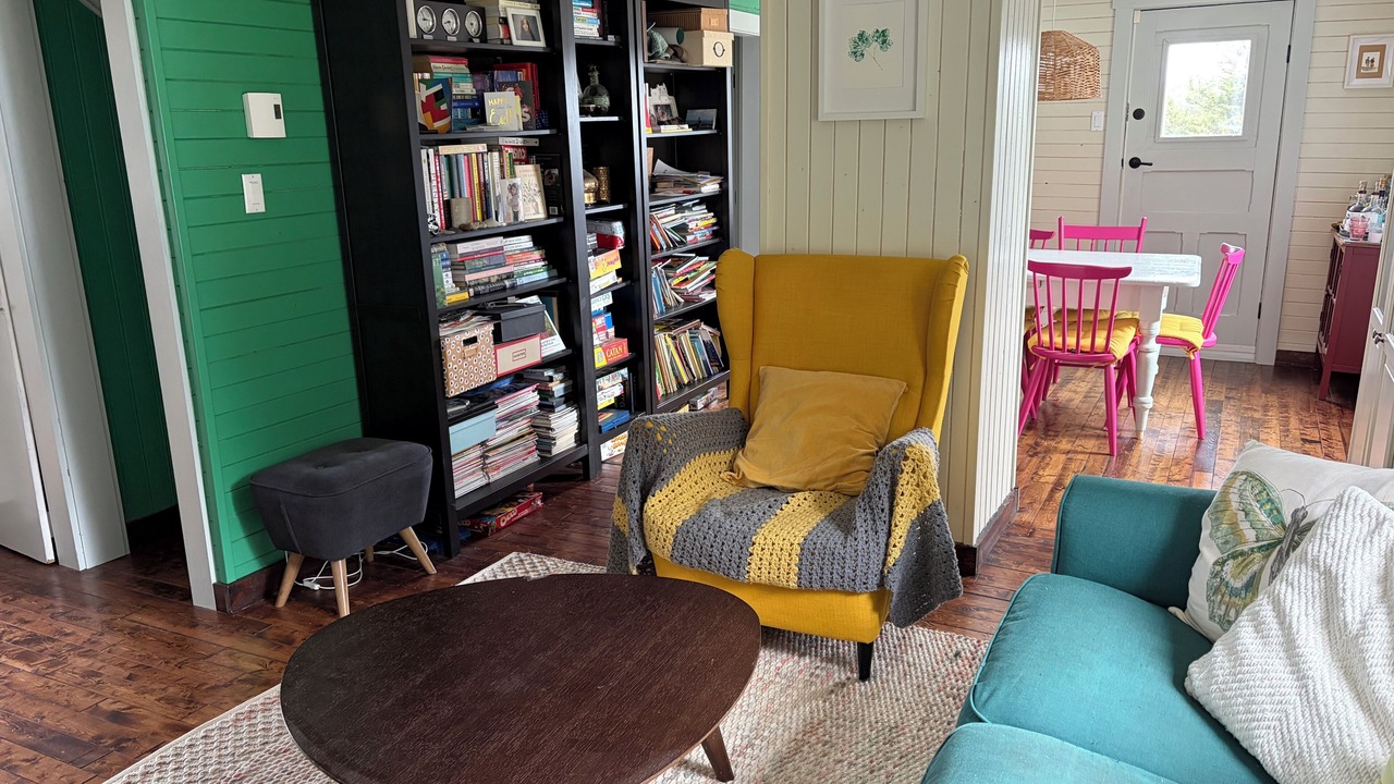 Photo of Livingroom in Salt Harbour