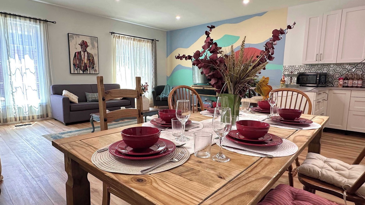 Photo of Livingroom in Port Colborne