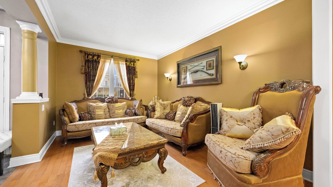 Photo of Livingroom in Brampton
