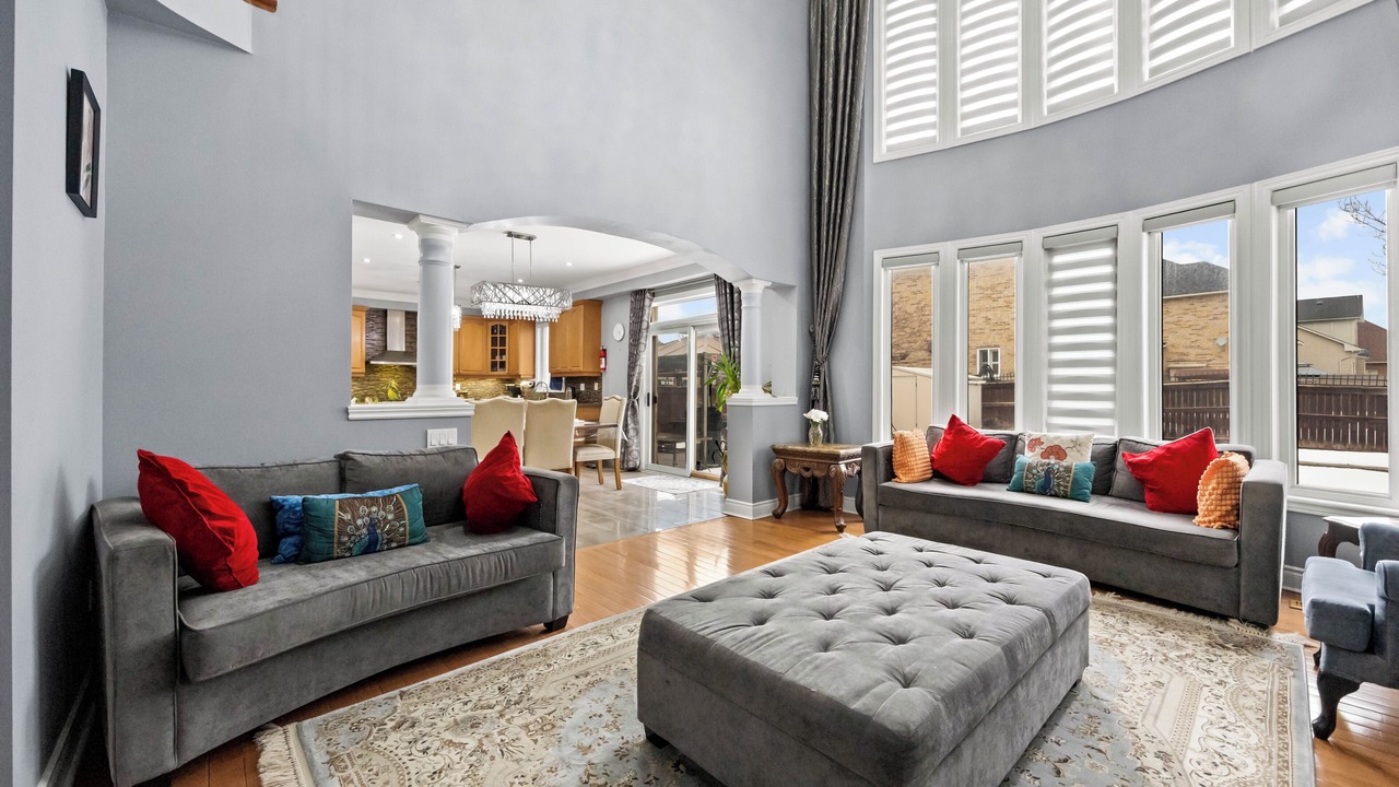 Photo of Livingroom in Brampton