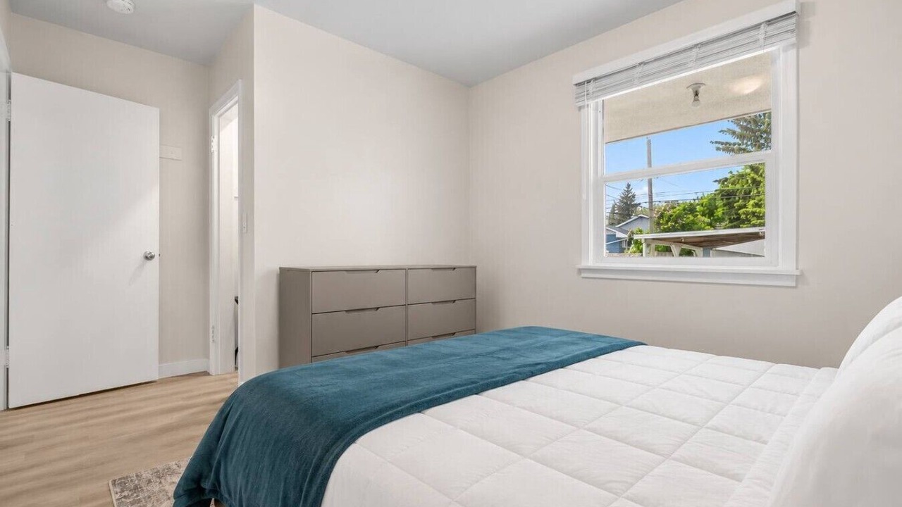 Photo of Bedroom in Banff Trail
