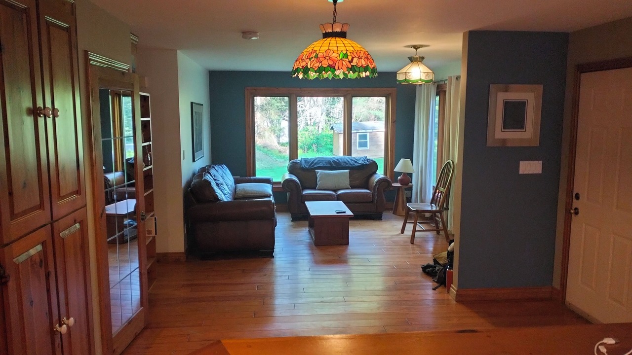 Photo of Livingroom in Bracebridge