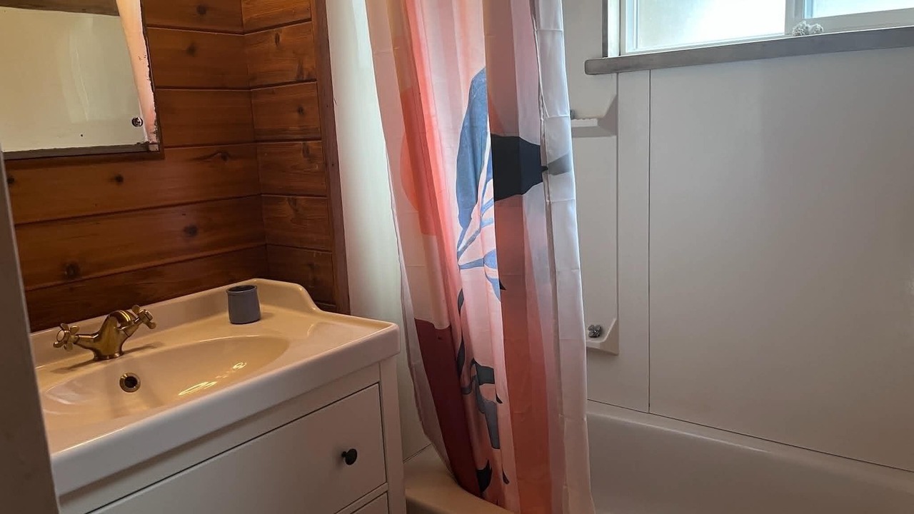 Photo of Bathroom in Tahsis