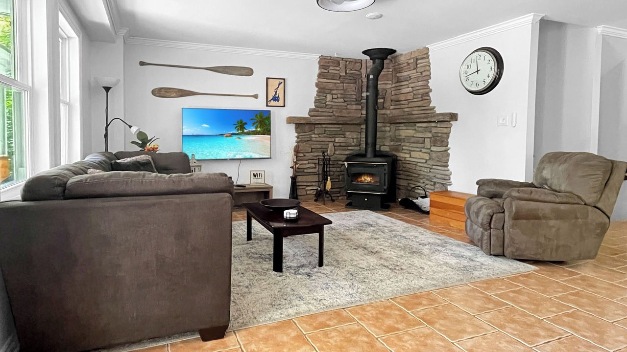 Photo of Livingroom in Rideau Lakes